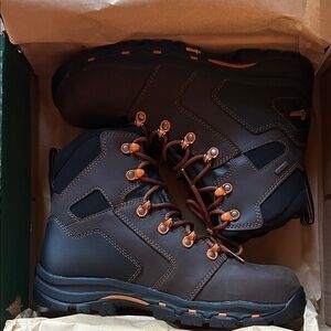 NEW DANNER HARD TOE BOOT